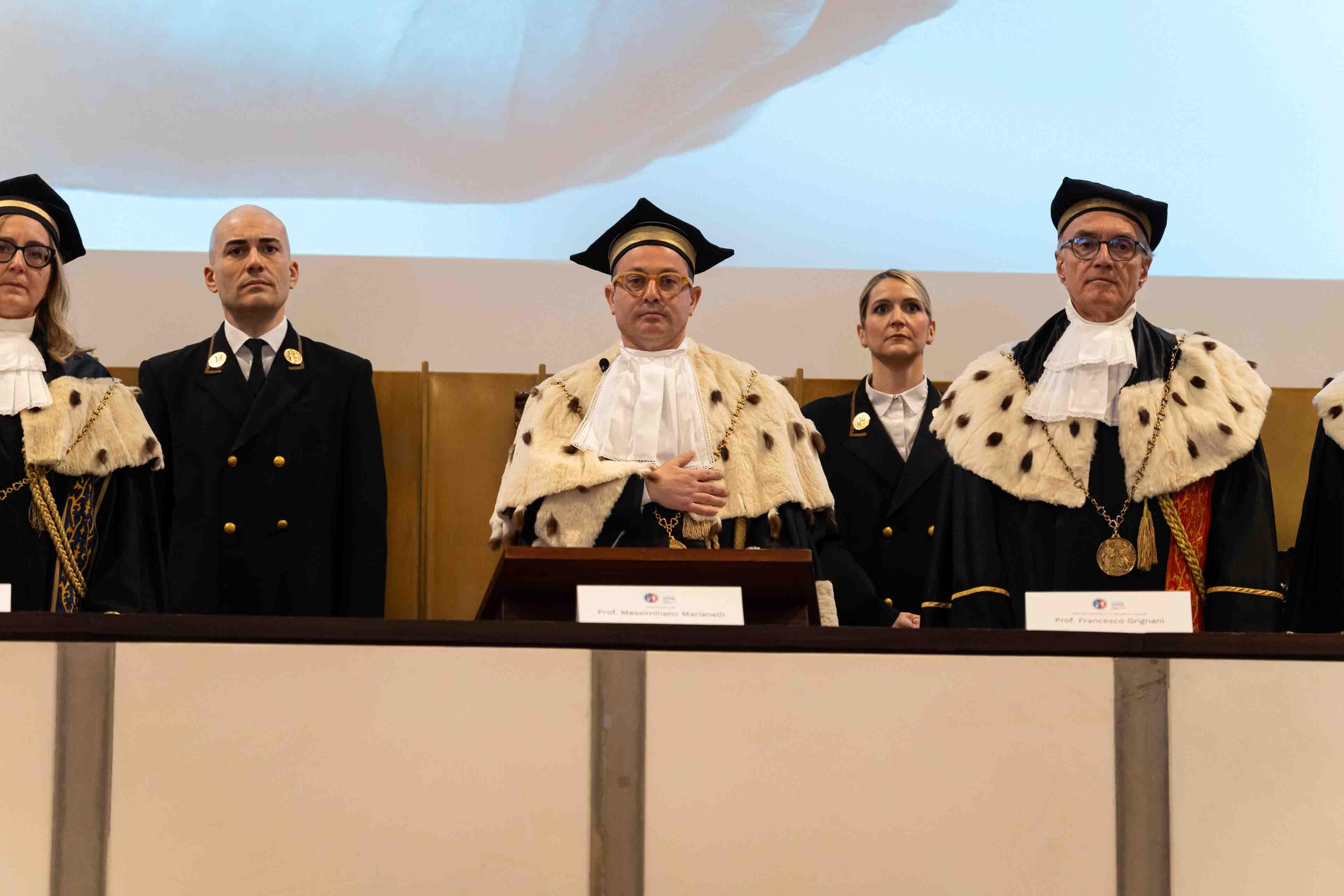 6 il magnifico rettore marianelli durante l inno nazionale