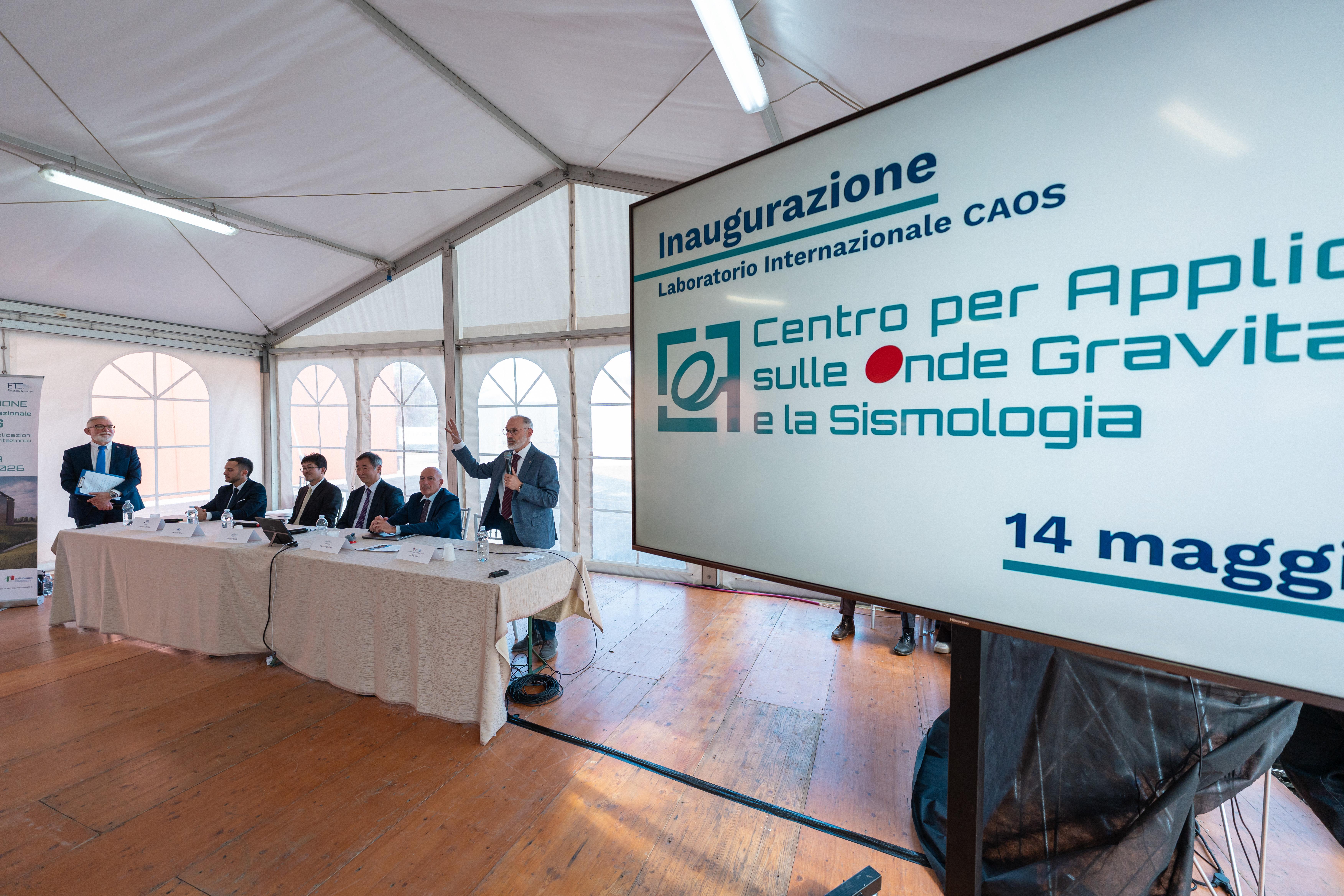 15 L'inaugurazione del Laboratorio CAOS