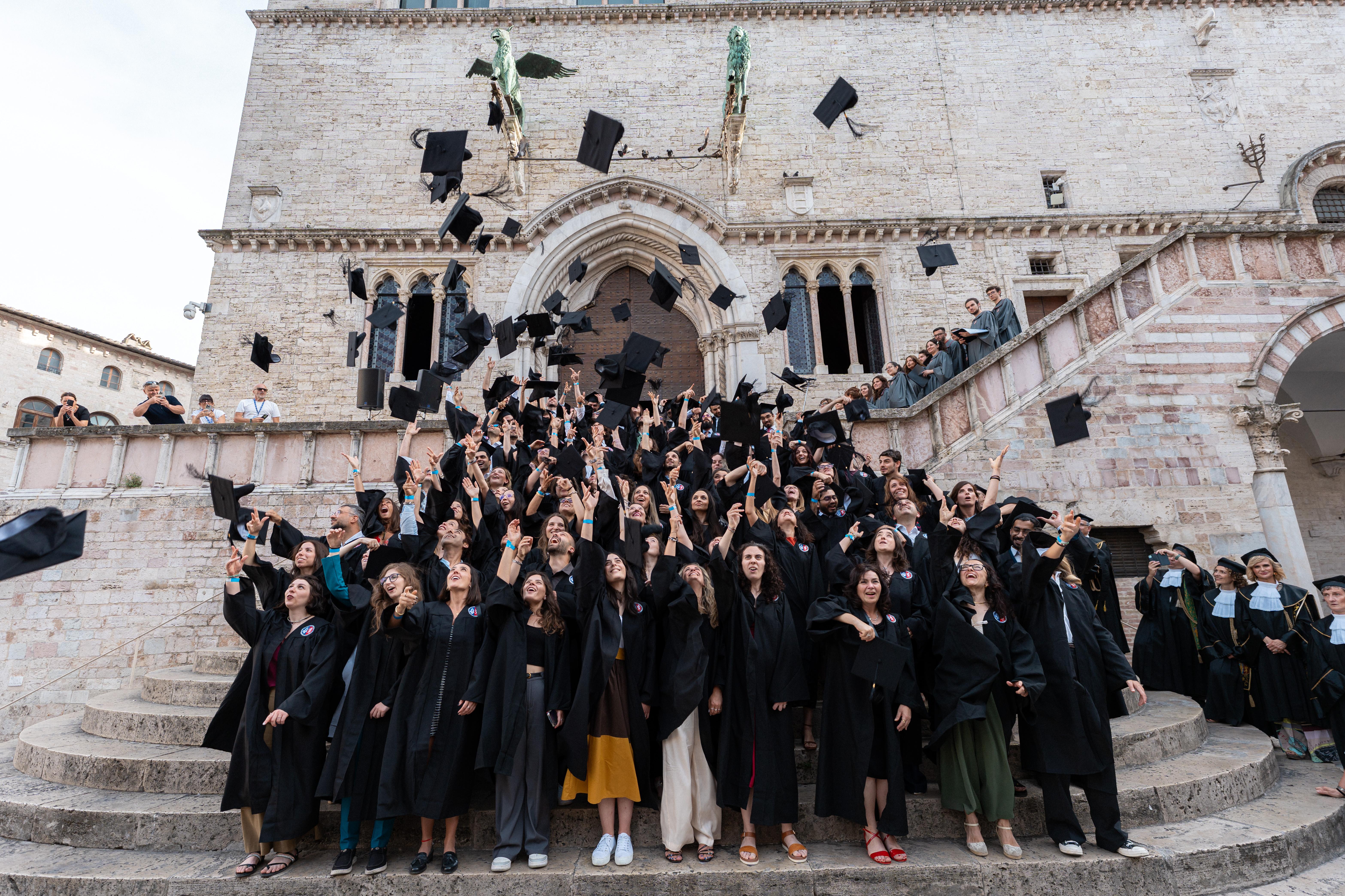 11 - Il lancio del tocco al PhD Graduation Day