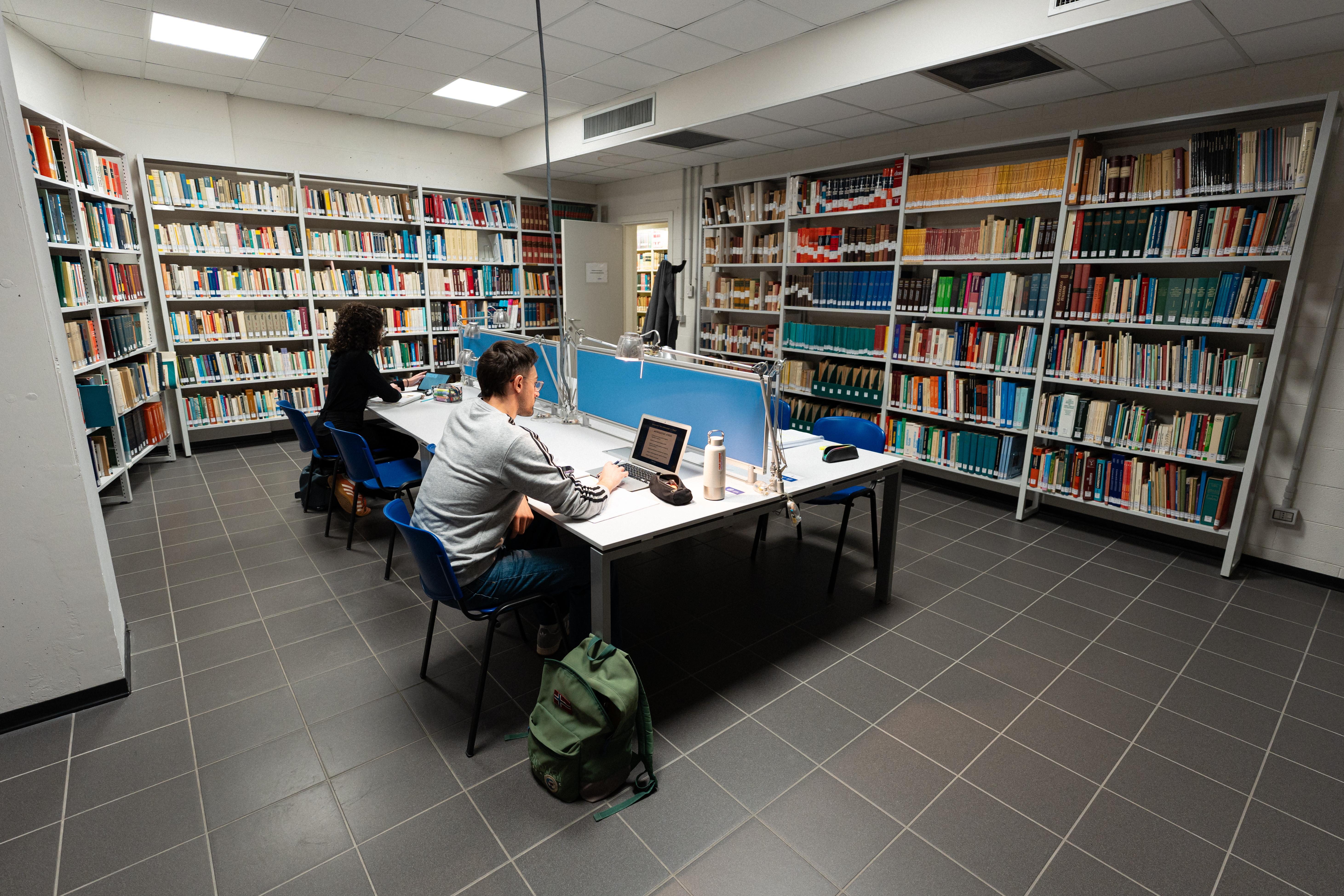 14 - Biblioteca del Dipartimento di Medicina e Chirurgia