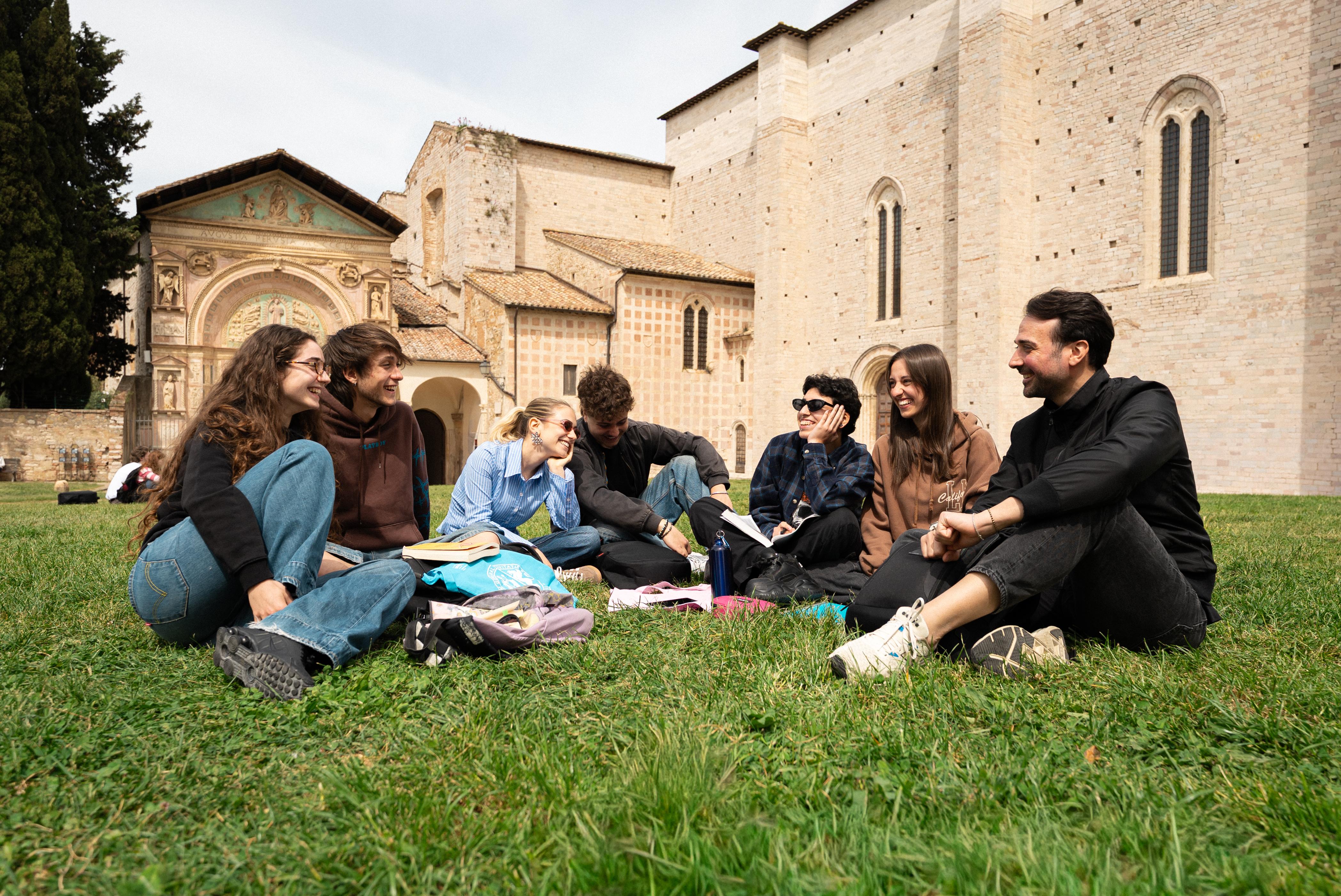 6 - Studentesse e studenti al Prato di San Francesco