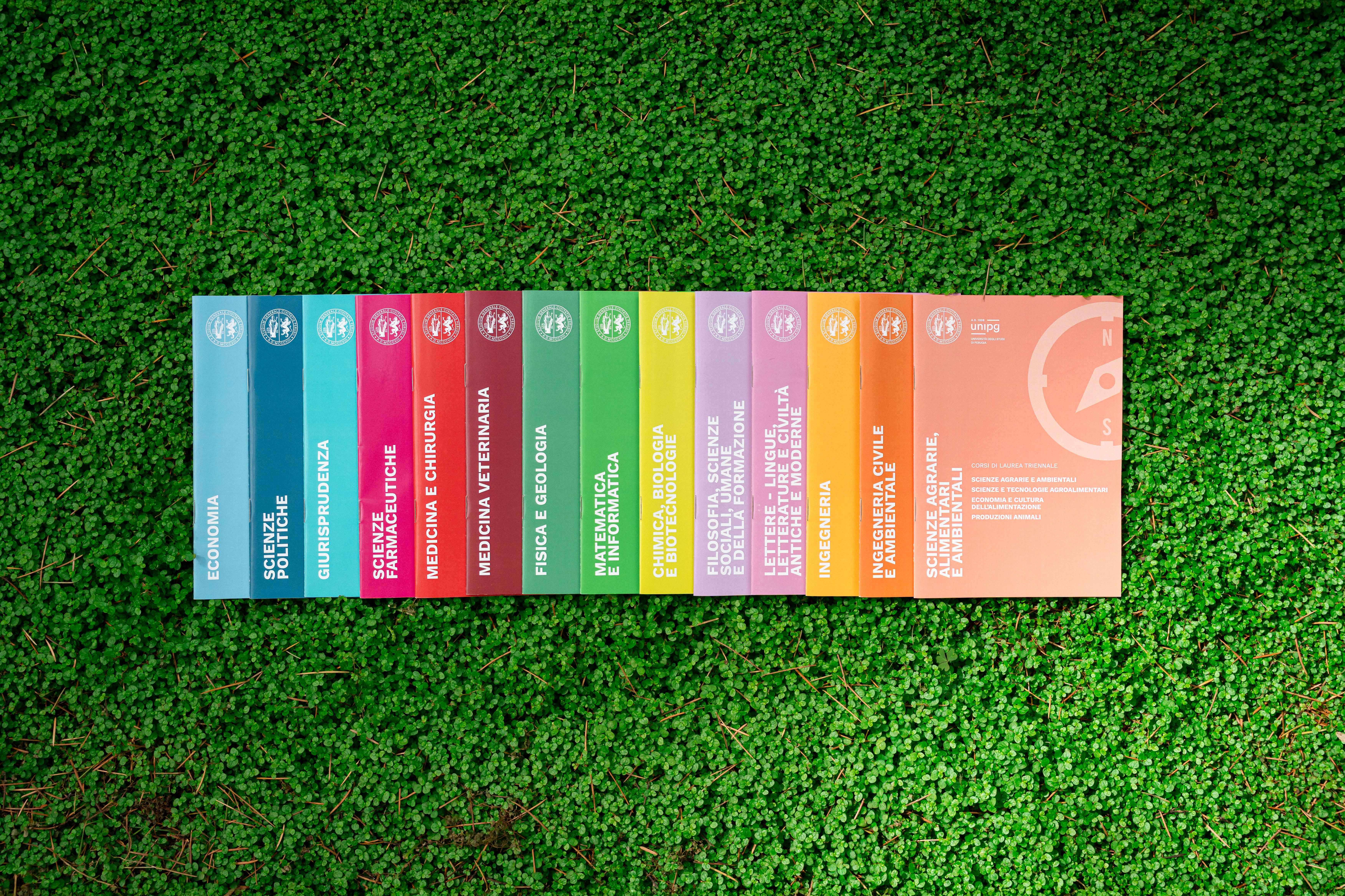 8 - Brochure dei 14 Dipartimenti
